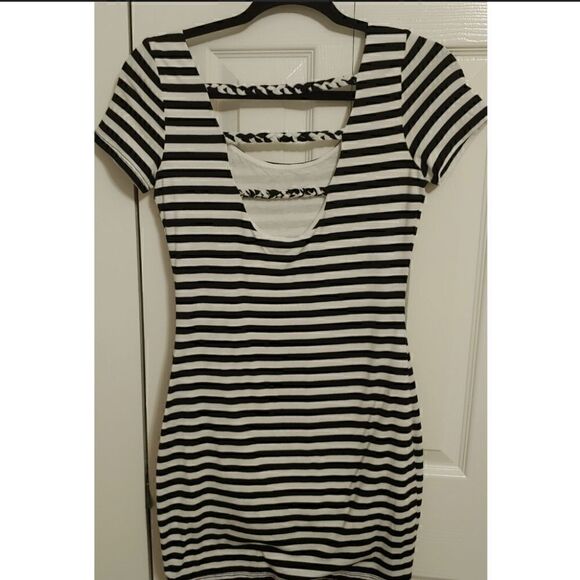 Women's Black & White Striped Mini Dress with Open Back GUC Size Small - Picture 2 of 6